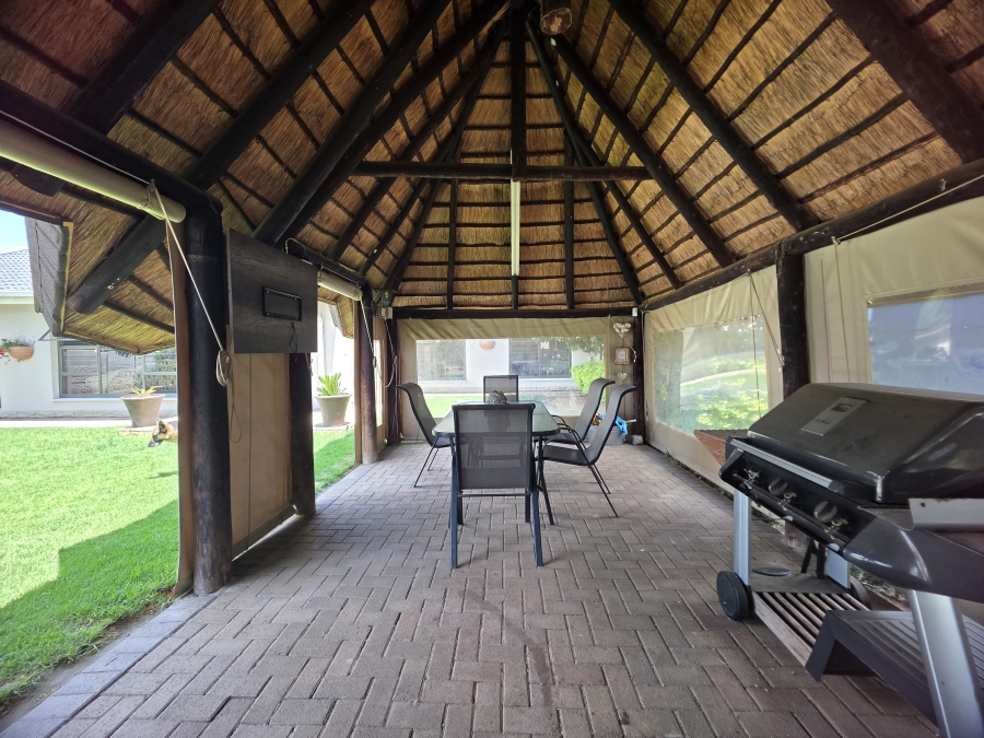 To Let 6 Bedroom Property for Rent in Riebeeckstad Free State